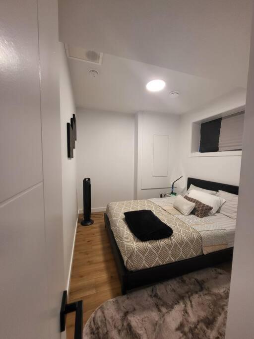 אדמונטון Pebbles' Cozy 2Bed Basement Suite - Near Downtown מראה חיצוני תמונה